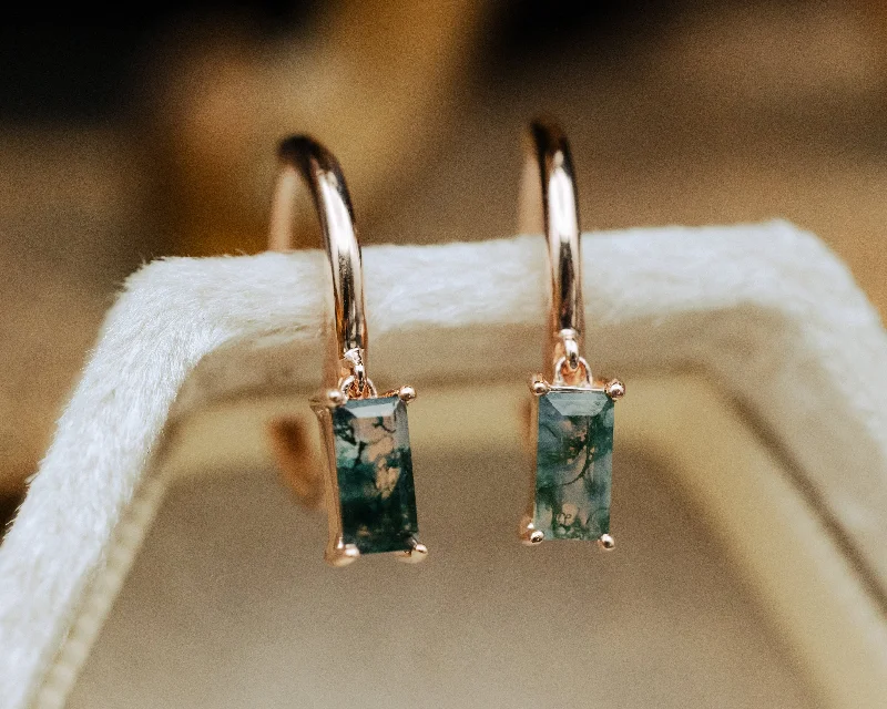 Straw style earrings-BAGUETTE MOSS AGATE HUGGIES EARRINGS IN 14K GOLD