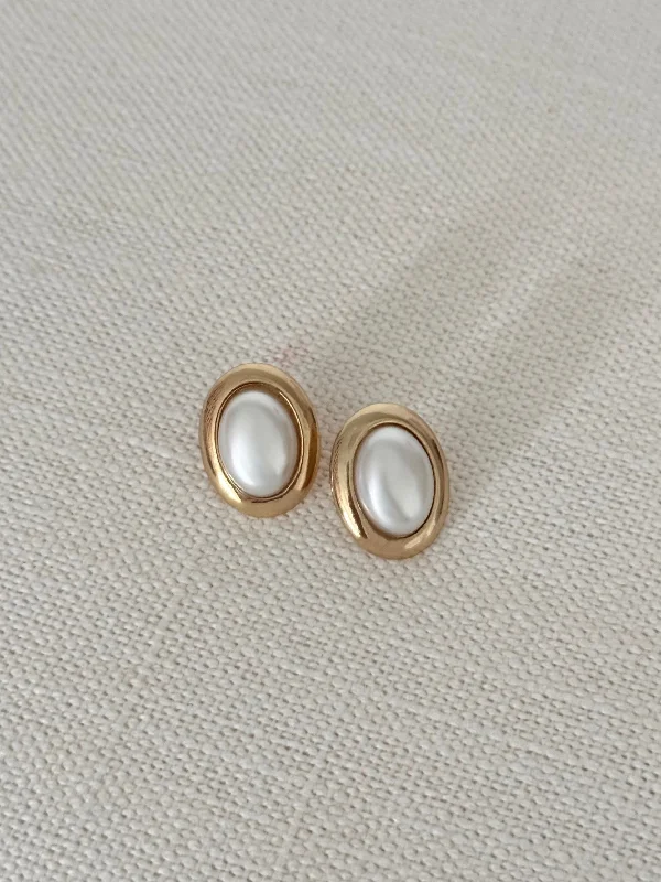 Full moon earrings-MINI ALEXANDRA PEARL STUDS