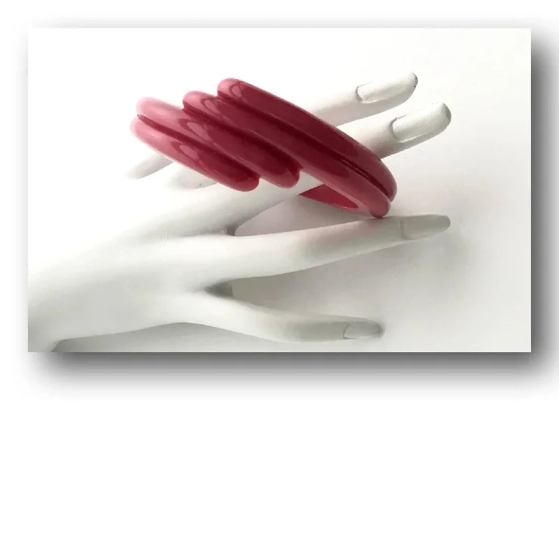 Blended metal bracelets-Vintage Plastic Bangle Channel Design Magenta Color