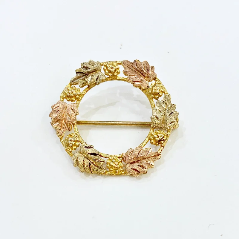 Starburst brooches-Estate Collection Brooch - 10K Tri-Color Gold Leaf Open Circle