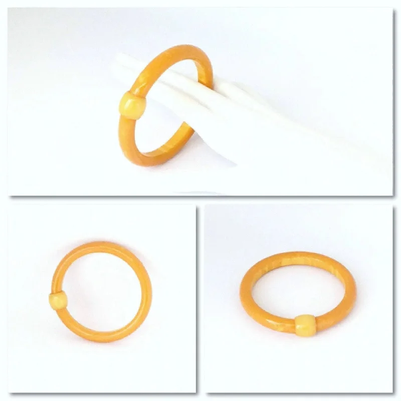 Shiny druzy bangles-Rich creamy pumpkin vintage Bakelite bead bangle