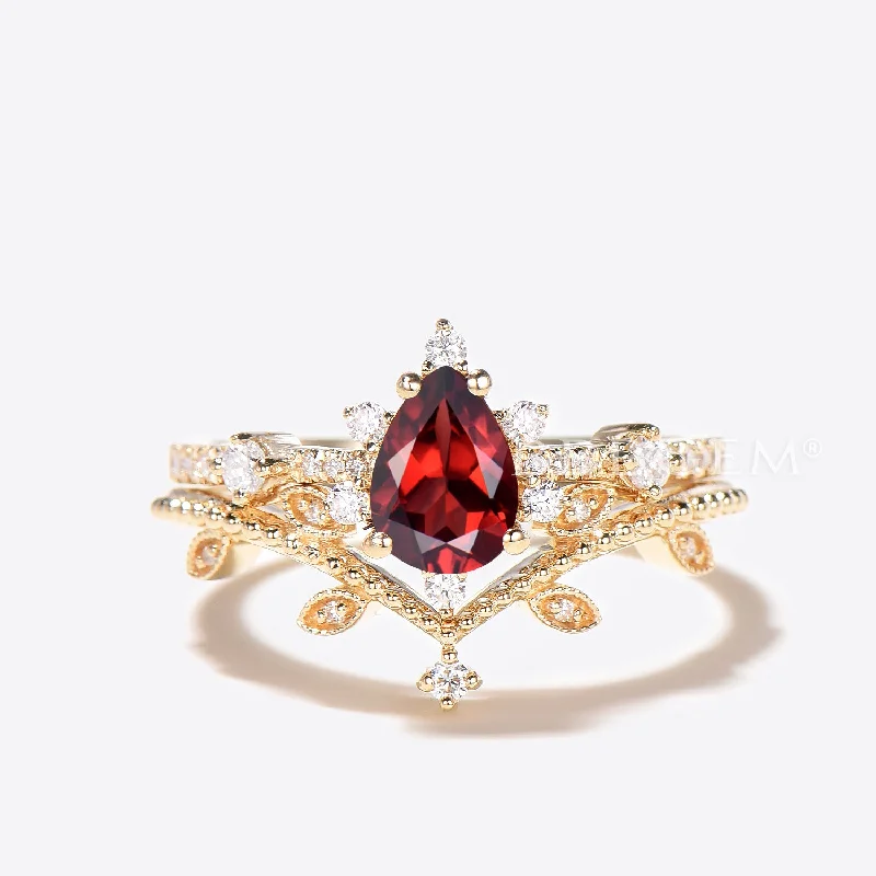 Lily rings-14K Yellow Gold Art Deco Pear Cut Natural Garnet Diamond Bridal Ring