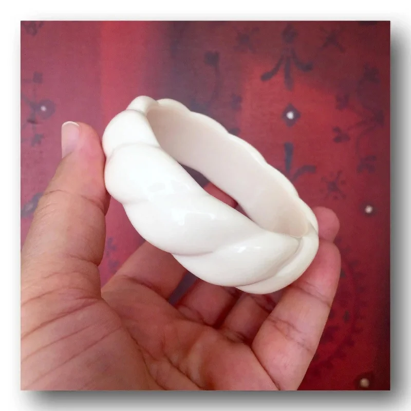 Bright modern bracelets-Vintage Bangle, Cream Color Plastic Twisted Rope Design