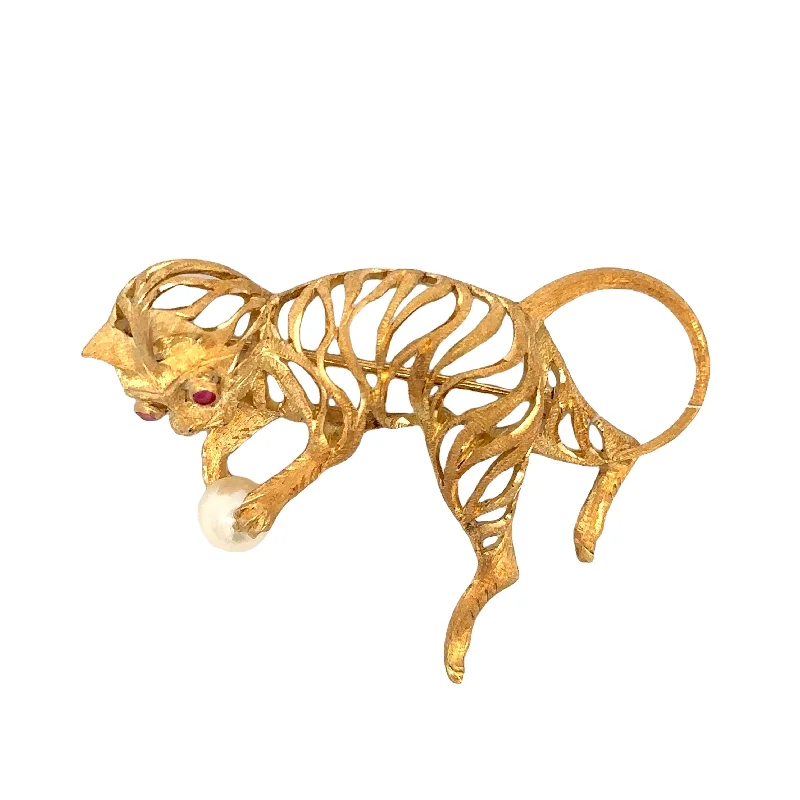 Layered design brooches-Vintage 18k Yellow Gold Cat Pearl Brooch