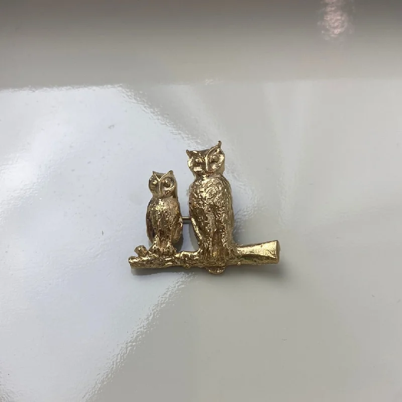 Chunky stone brooches-Estate Collection Brooch - 14K Gold W/Two Owls Perched on a Branch